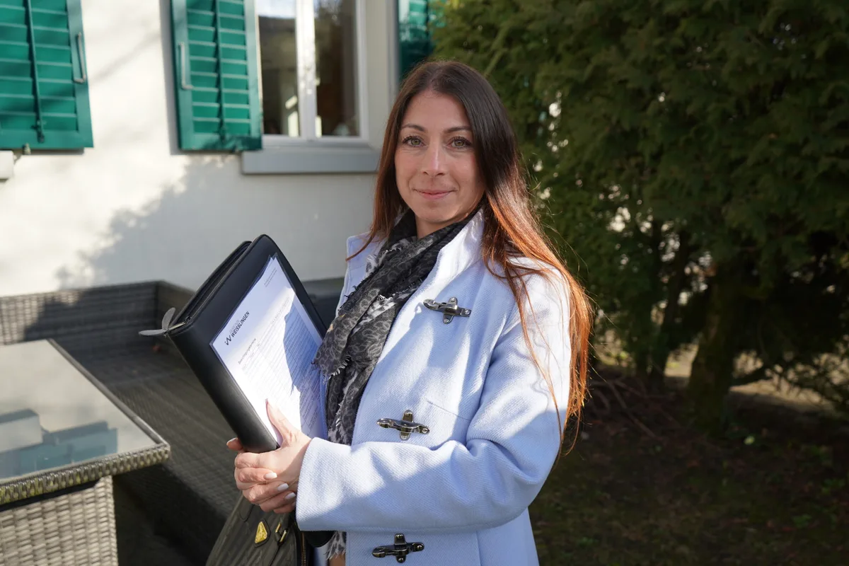 Weisslingen will drei Kindergärten und ein altes Schulhaus verkaufen. Katya Gallina ist die Liegenschaftsverwalterin.